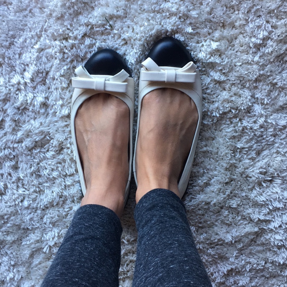 Ann Taylor Black & White Flats - Faux Leather